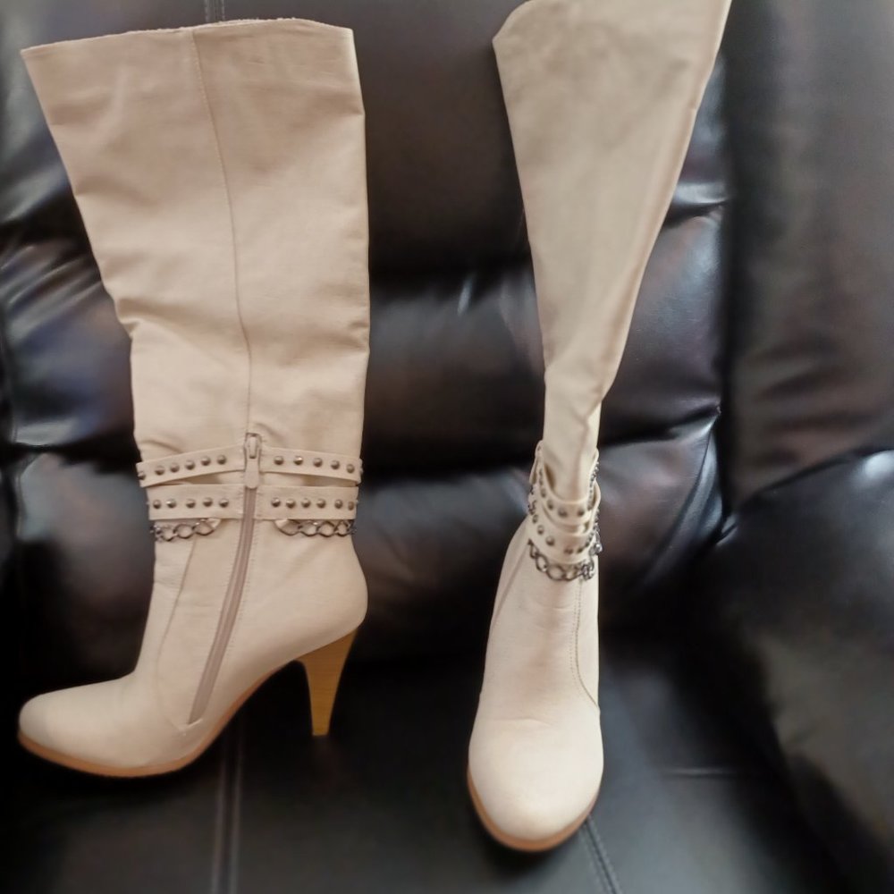 Monroe & Main Ivory Studs & Chain Boot